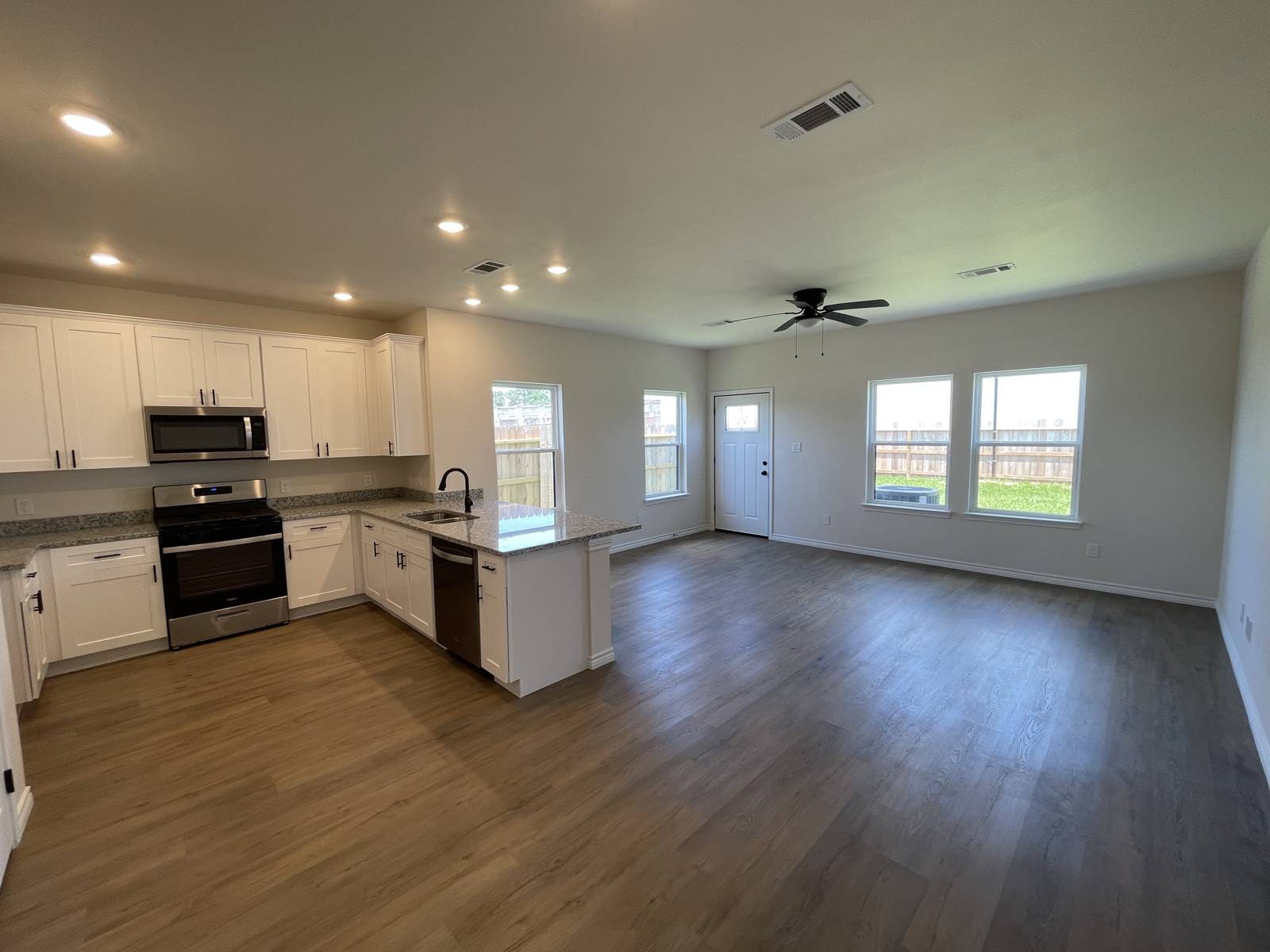 Development 04 — site photograph 10